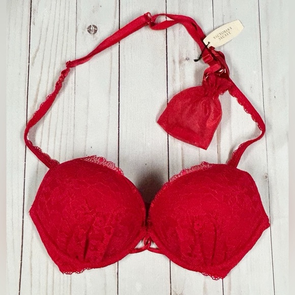 Victoria's Secret Other - Victoria’s Secret Miraculous Plunge Red Lace Push-Up Bra Size 32B NWT